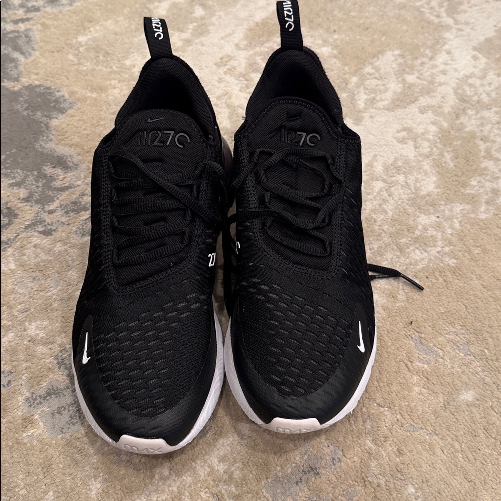 Nike Air Max 270 Black and White Shoes size 9.5 - Picture 4 of 12